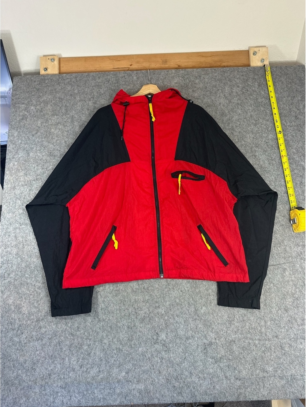 Vintage Marlboro Adventure Team Red Black Hooded Jacket Size Large